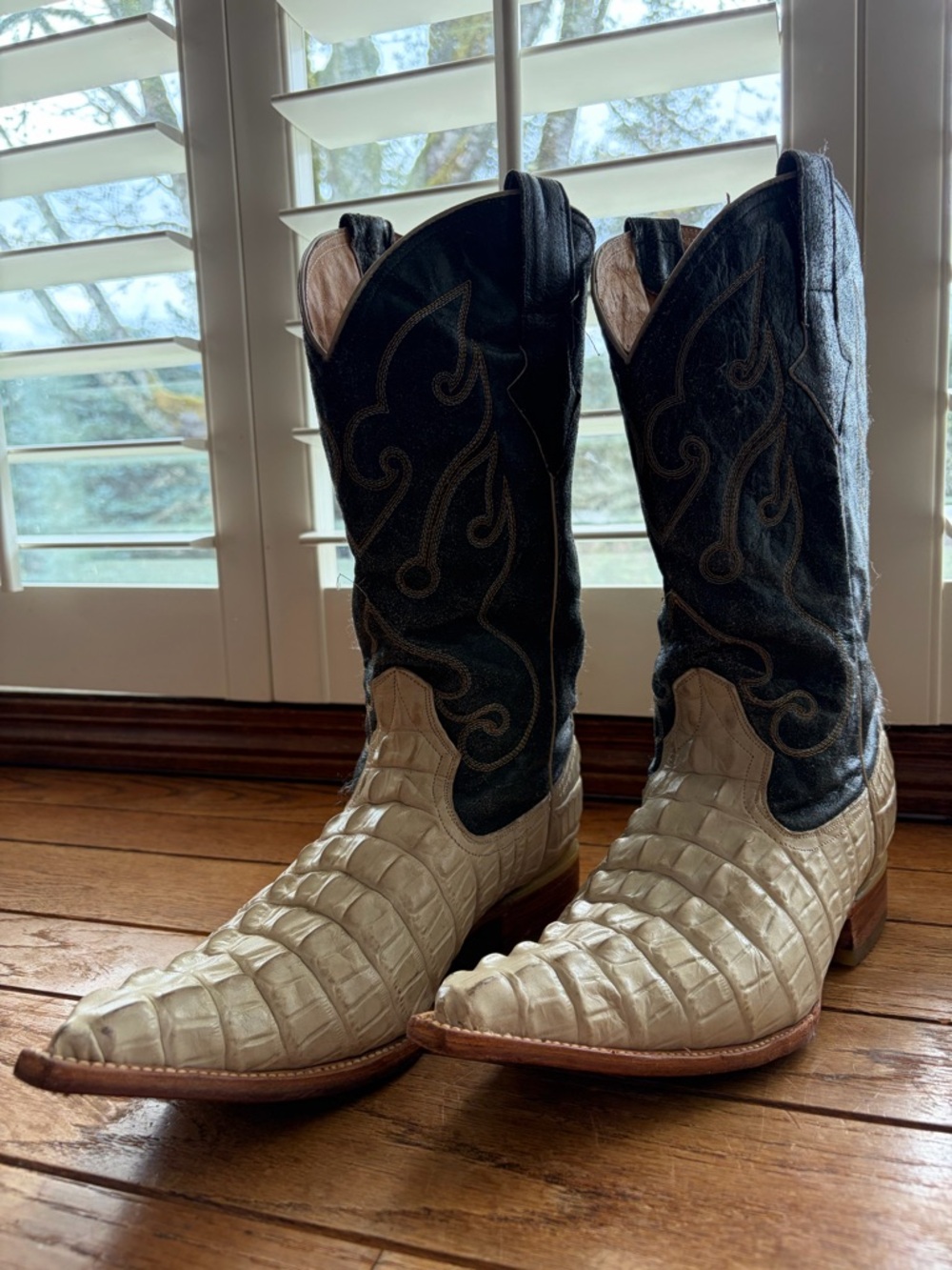 Los Altos Winter White Caiman Tail Cowboy Boots Men’s 8.5 EE EUC
